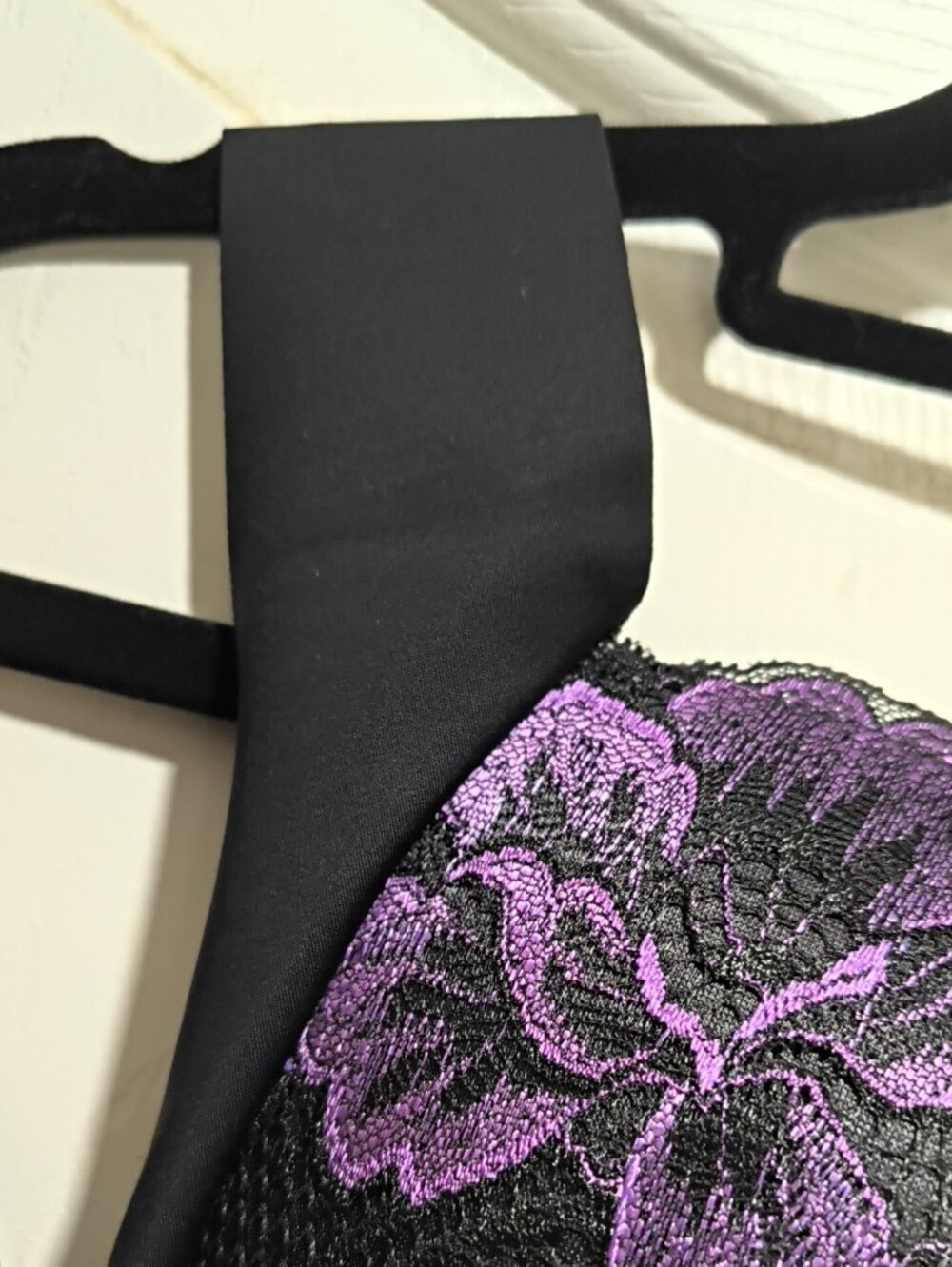 Women's Floral Lace Longline Bra - Burgundy and Black/Purple - Picture 3 of 5